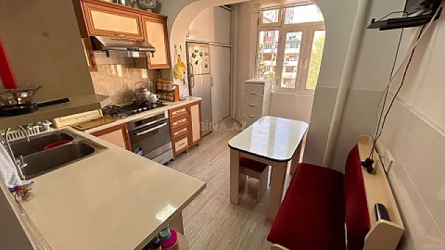Satılır 4 otaqlı mənzil 110 m²