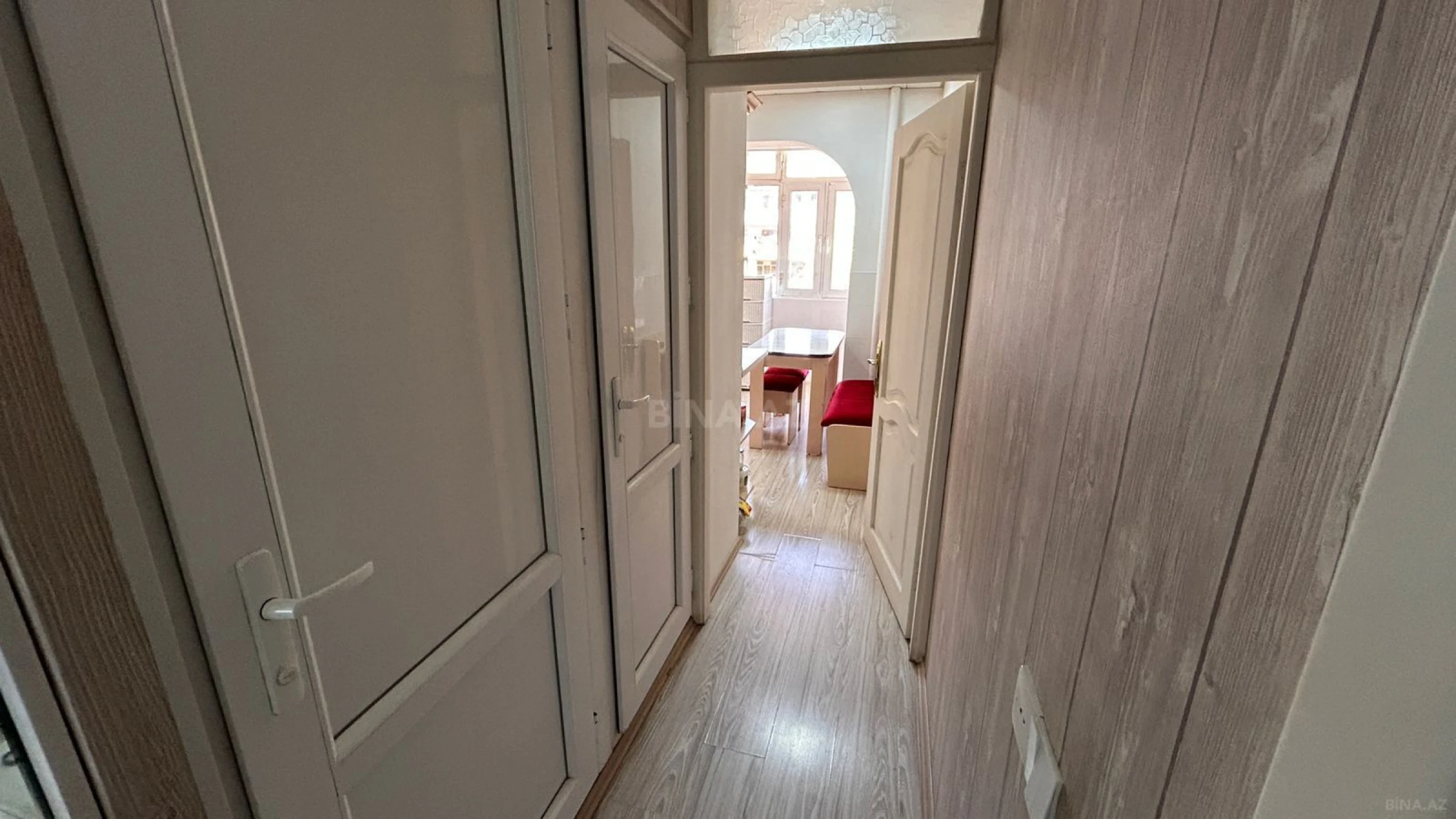 Satılır 4 otaqlı mənzil 110 m²