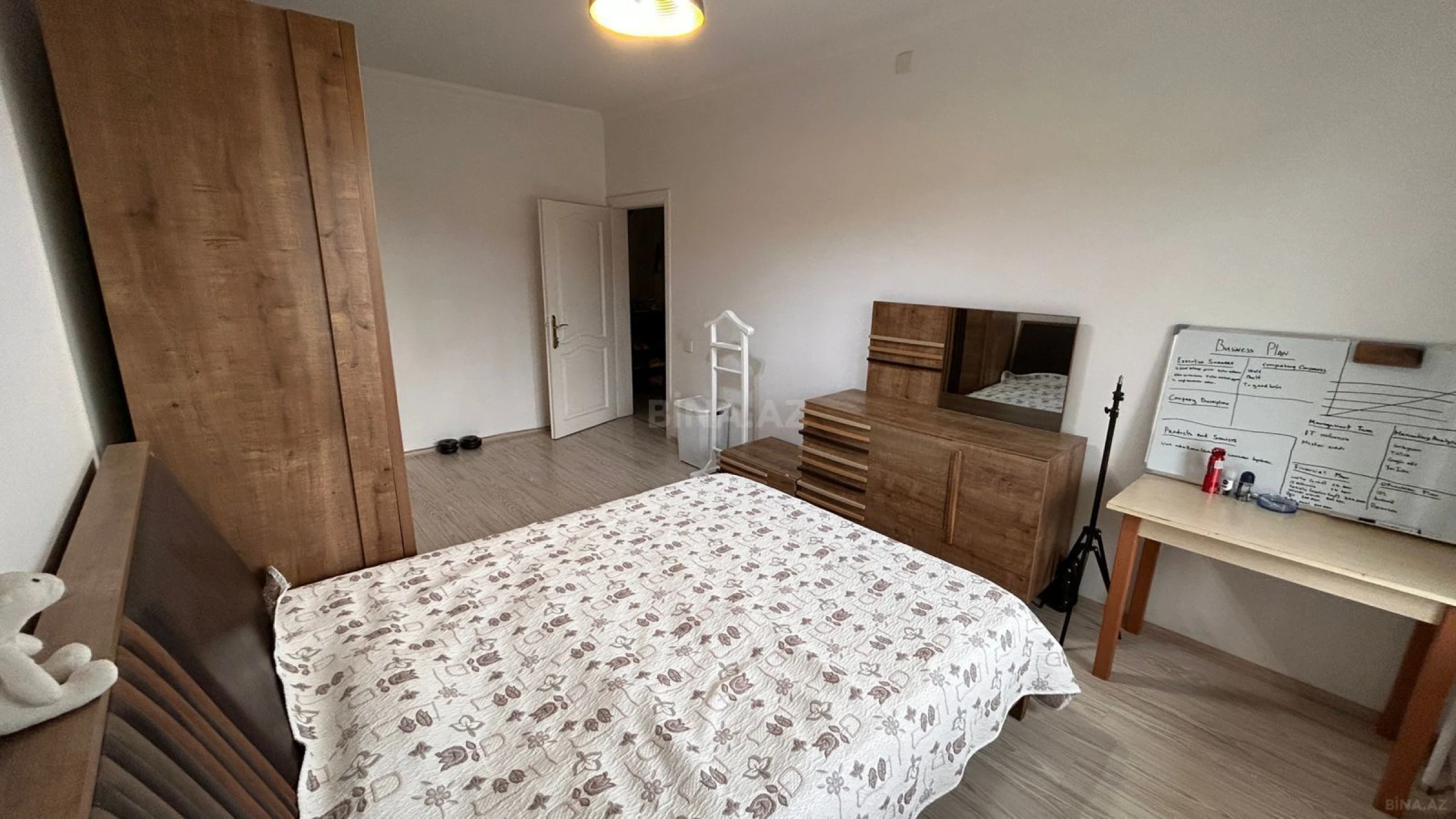 Satılır 4 otaqlı mənzil 110 m²