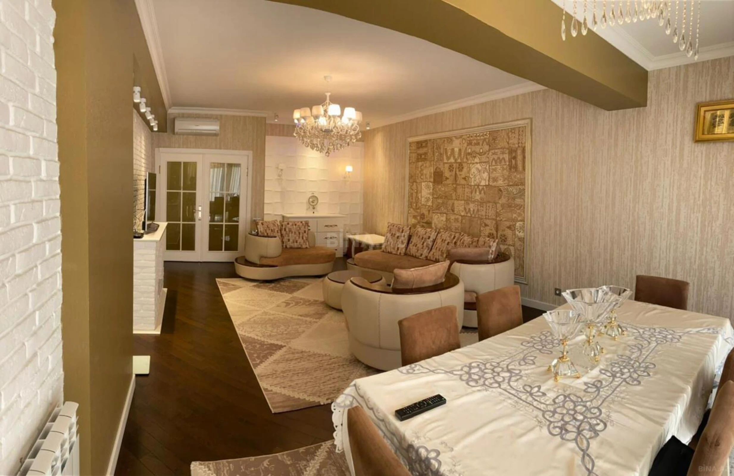 Kirayə verilir 3 otaqlı mənzil 114 m²