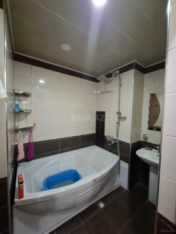 Satılır 3 otaqlı mənzil 122 m²