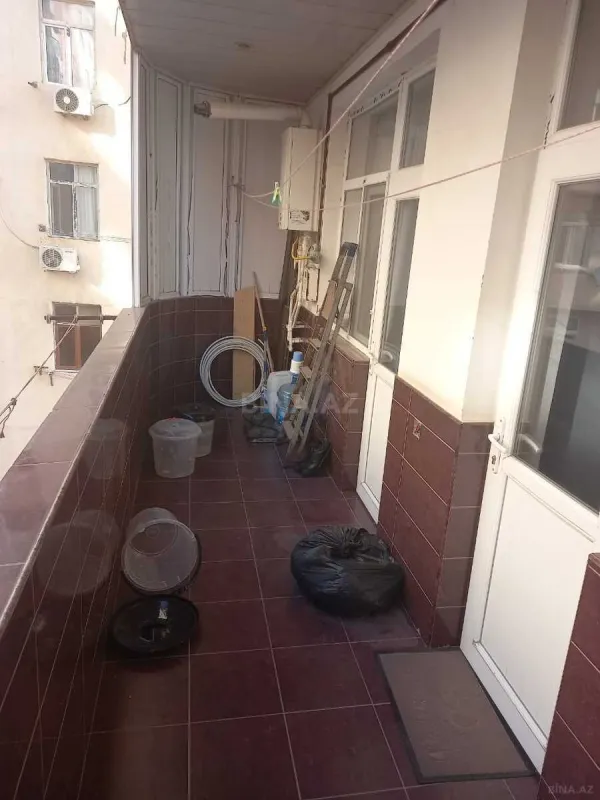 Satılır 3 otaqlı mənzil 122 m²