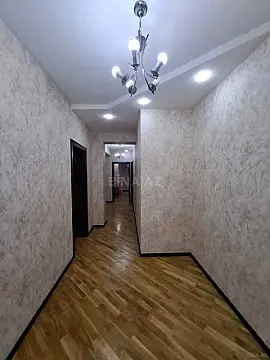 Satılır 3 otaqlı mənzil 122 m²
