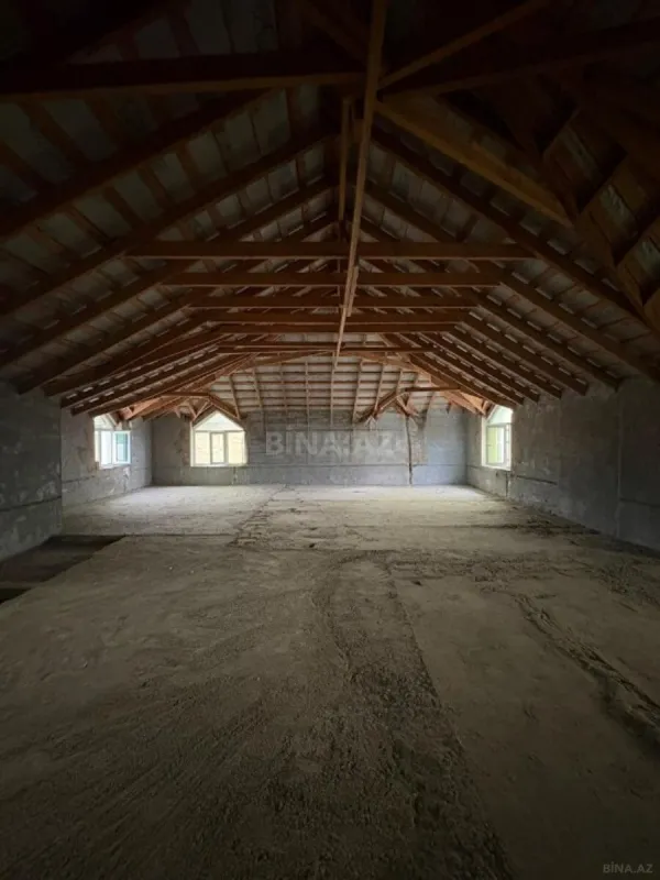 Satılır 7 otaqlı həyət evi 400 m²