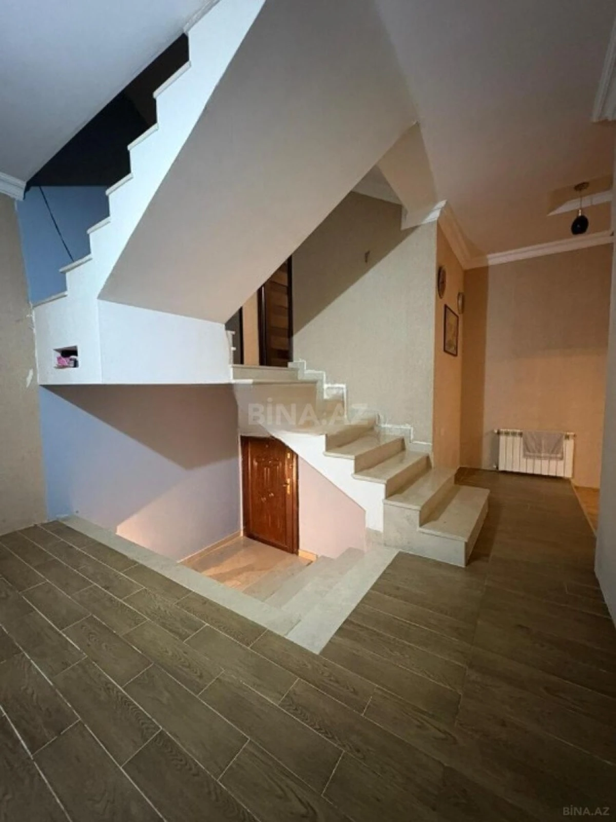 Satılır 7 otaqlı həyət evi 400 m²