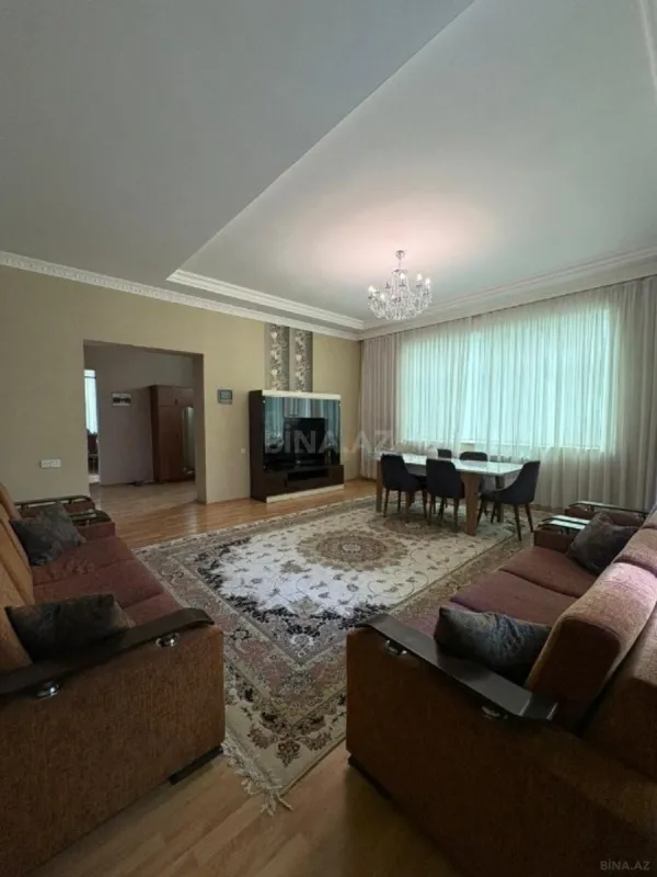 Satılır 7 otaqlı həyət evi 400 m²