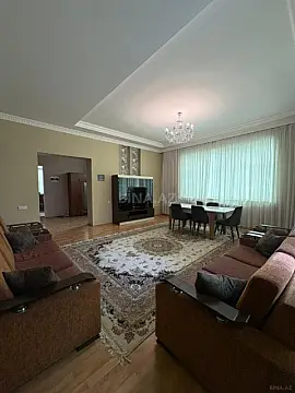 Satılır 7 otaqlı həyət evi 400 m²