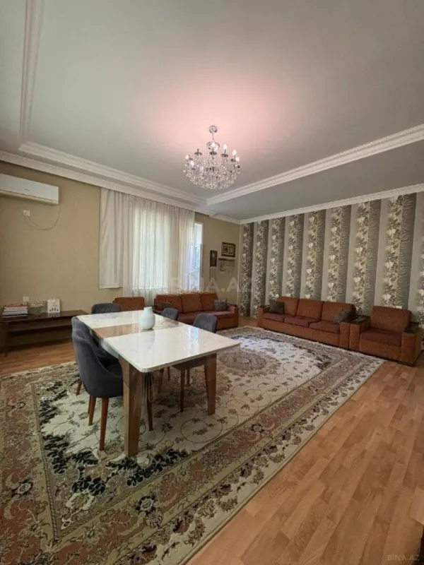 Satılır 7 otaqlı həyət evi 400 m²