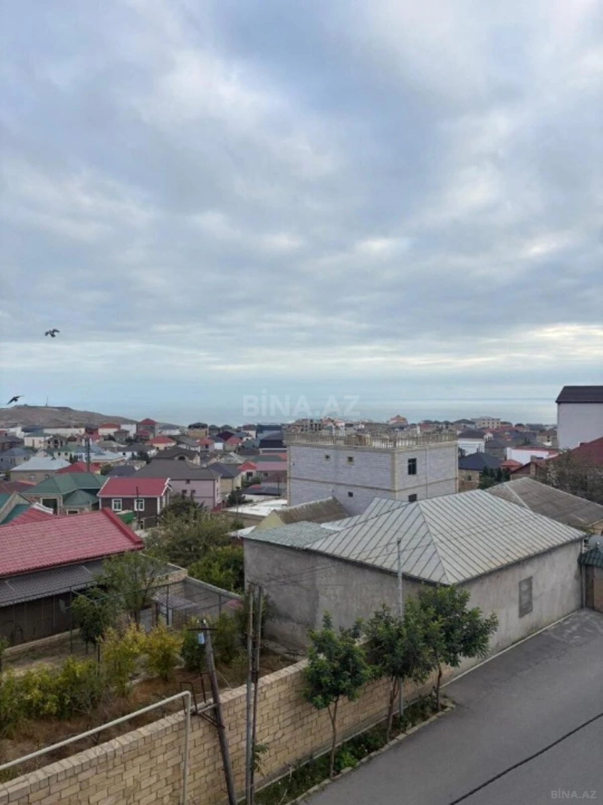 Satılır 7 otaqlı həyət evi 400 m²