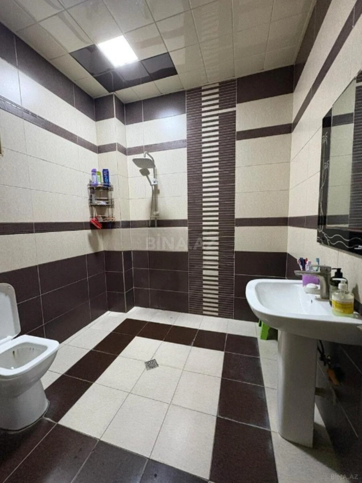 Satılır 7 otaqlı həyət evi 400 m²