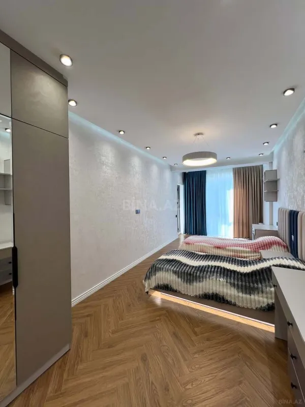 Satılır 3 otaqlı mənzil 110 m²