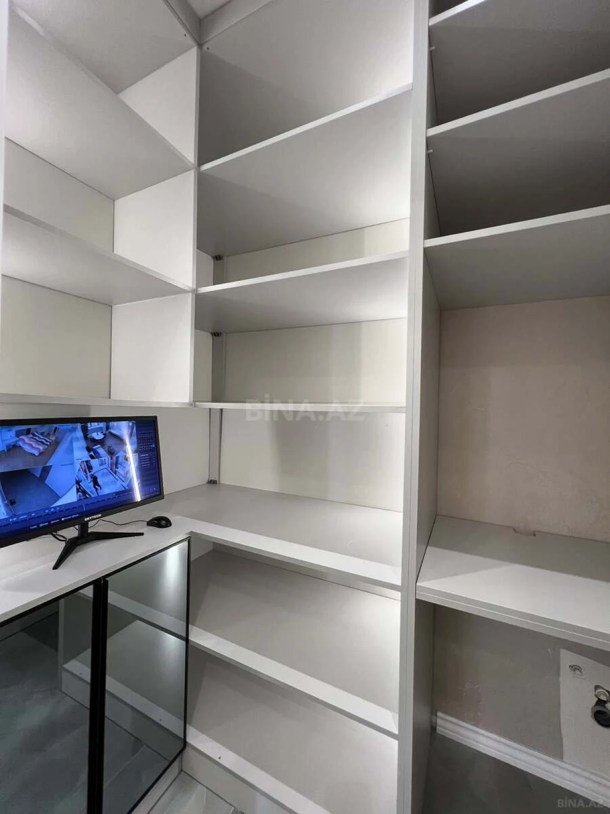 Satılır 3 otaqlı mənzil 110 m²