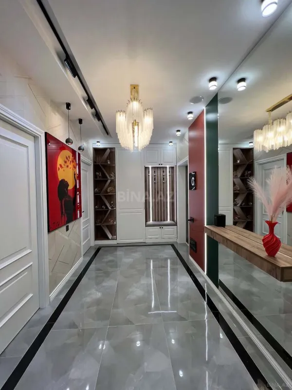 Satılır 3 otaqlı mənzil 110 m²