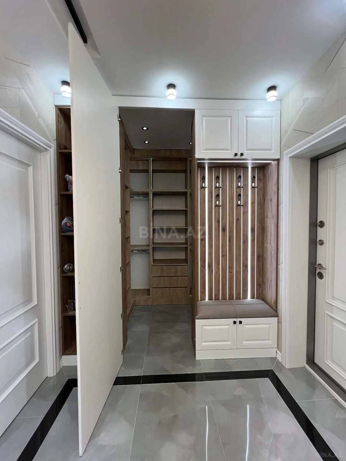 Satılır 3 otaqlı mənzil 110 m²