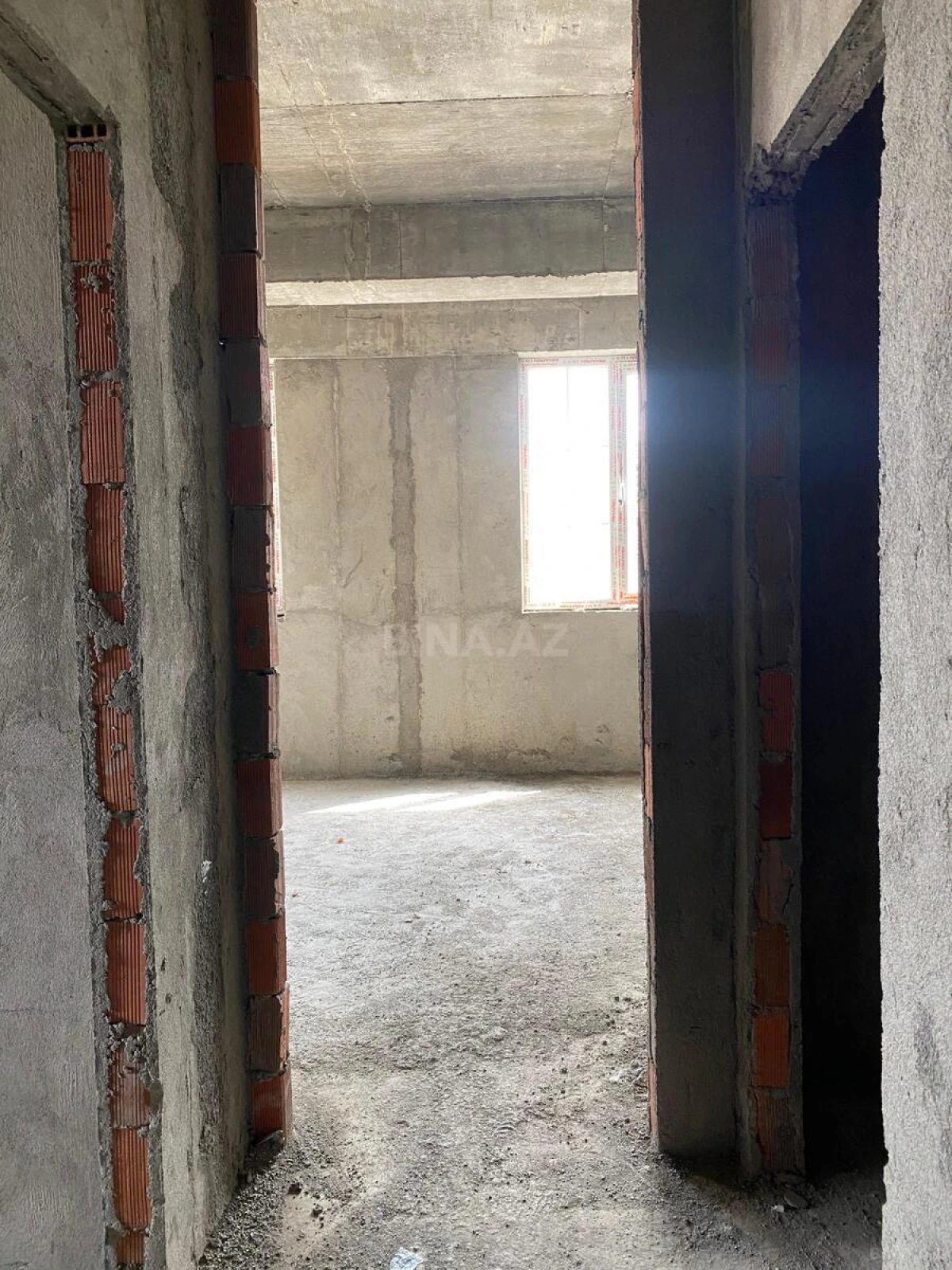 Satılır 2 otaqlı mənzil 64 m²