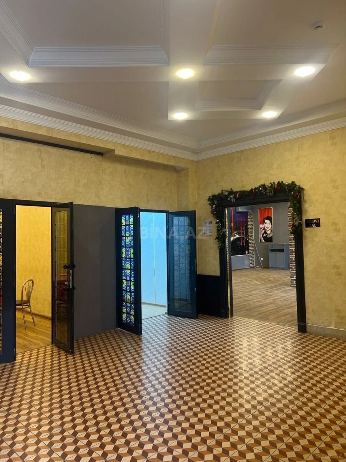 Kirayə verilir obyekt 700 m²