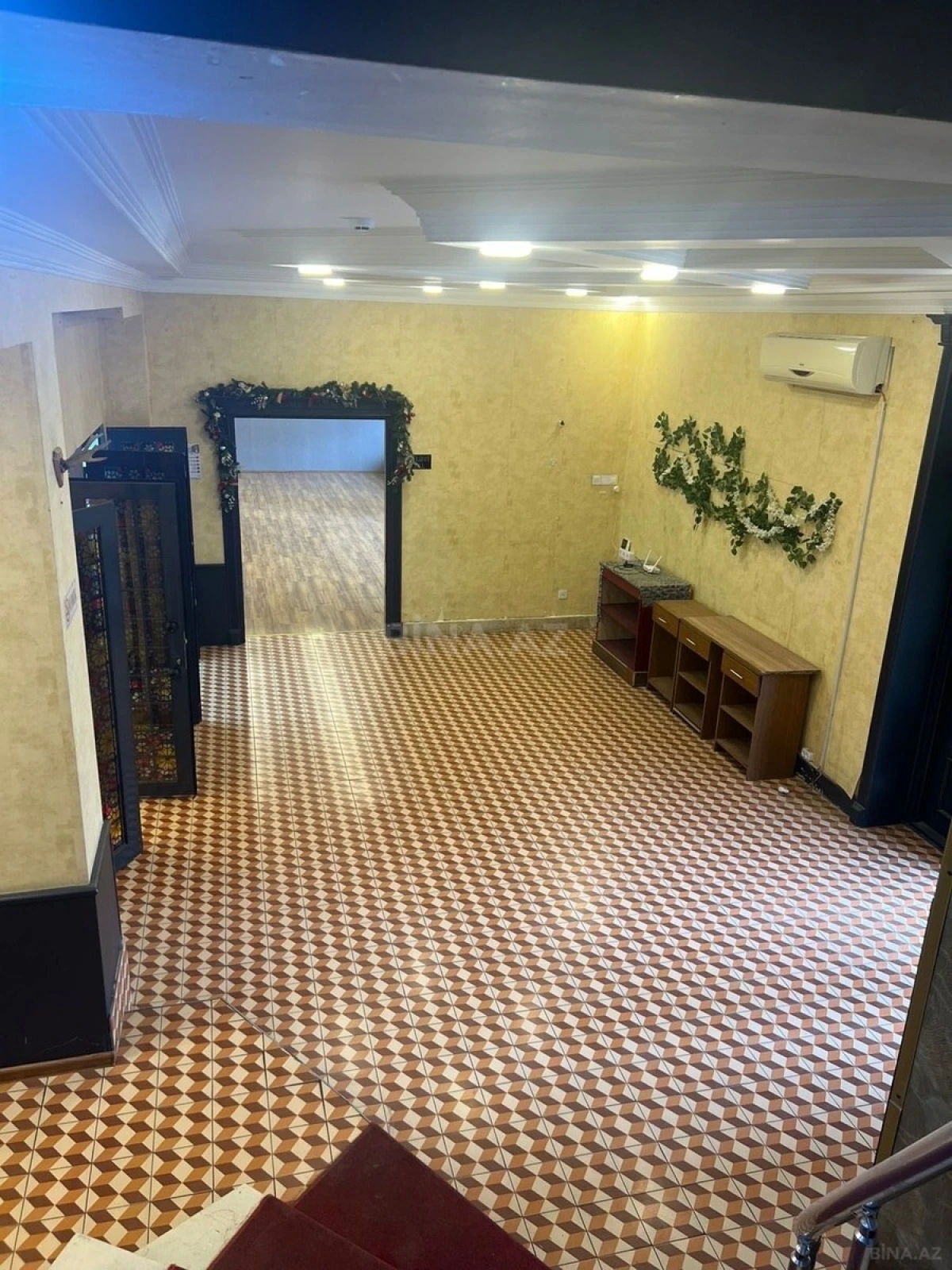 Kirayə verilir obyekt 700 m²