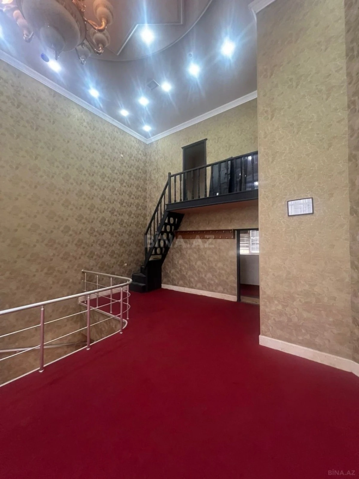 Kirayə verilir obyekt 700 m²