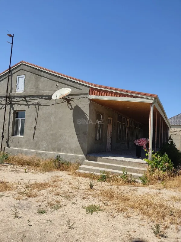 Satılır 4 otaqlı həyət evi 162 m²