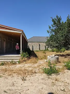 Satılır 4 otaqlı həyət evi 162 m²