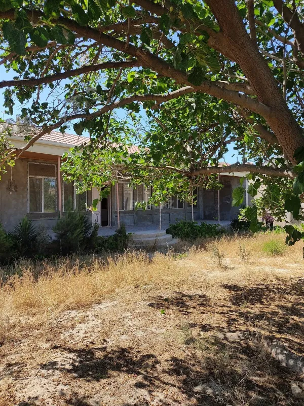 Satılır 4 otaqlı həyət evi 162 m²