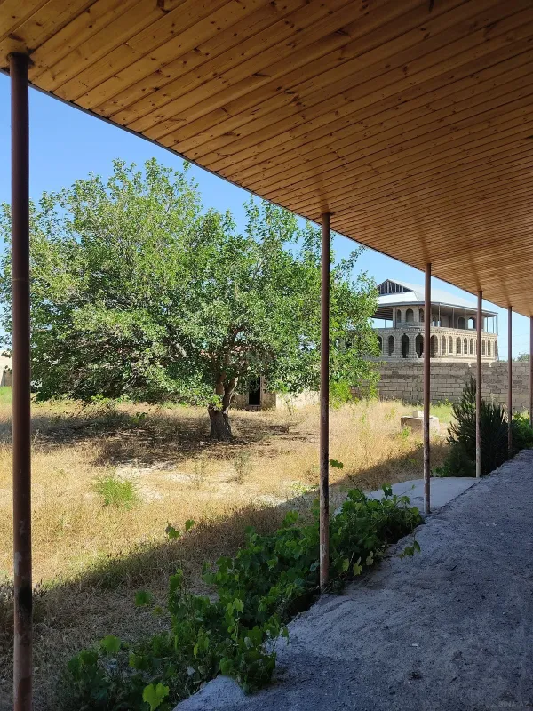 Satılır 4 otaqlı həyət evi 162 m²