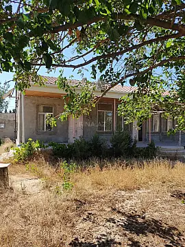 Satılır 4 otaqlı həyət evi 162 m²