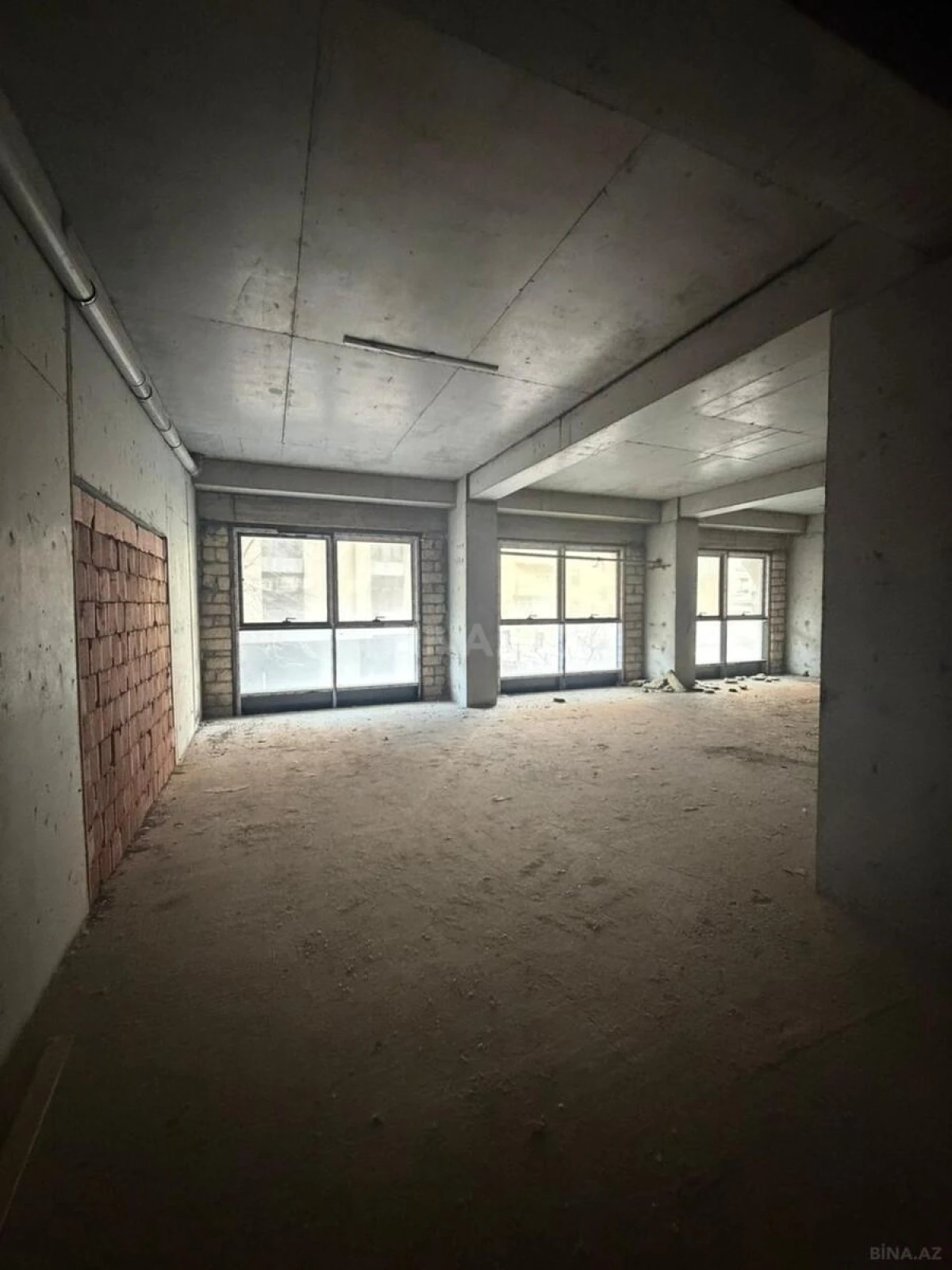 Satılır obyekt 500 m²