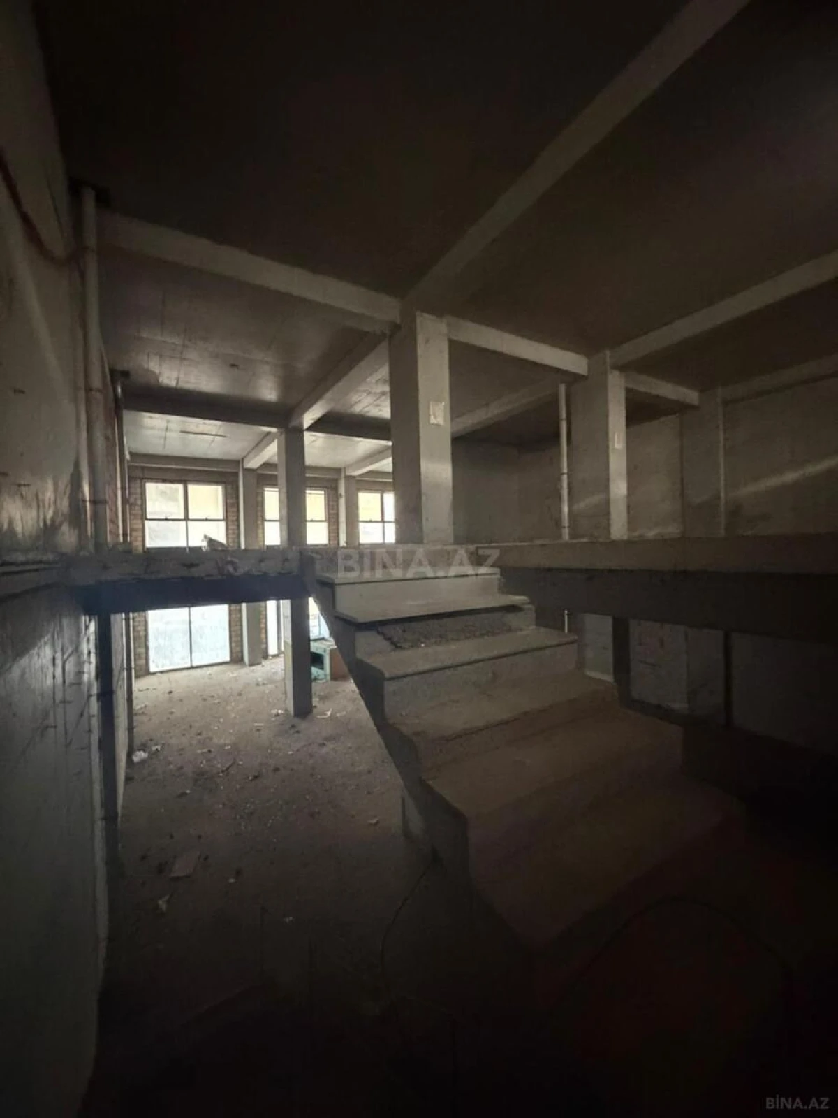 Satılır obyekt 500 m²