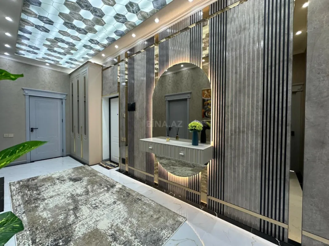 Satılır 3 otaqlı mənzil 107 m²