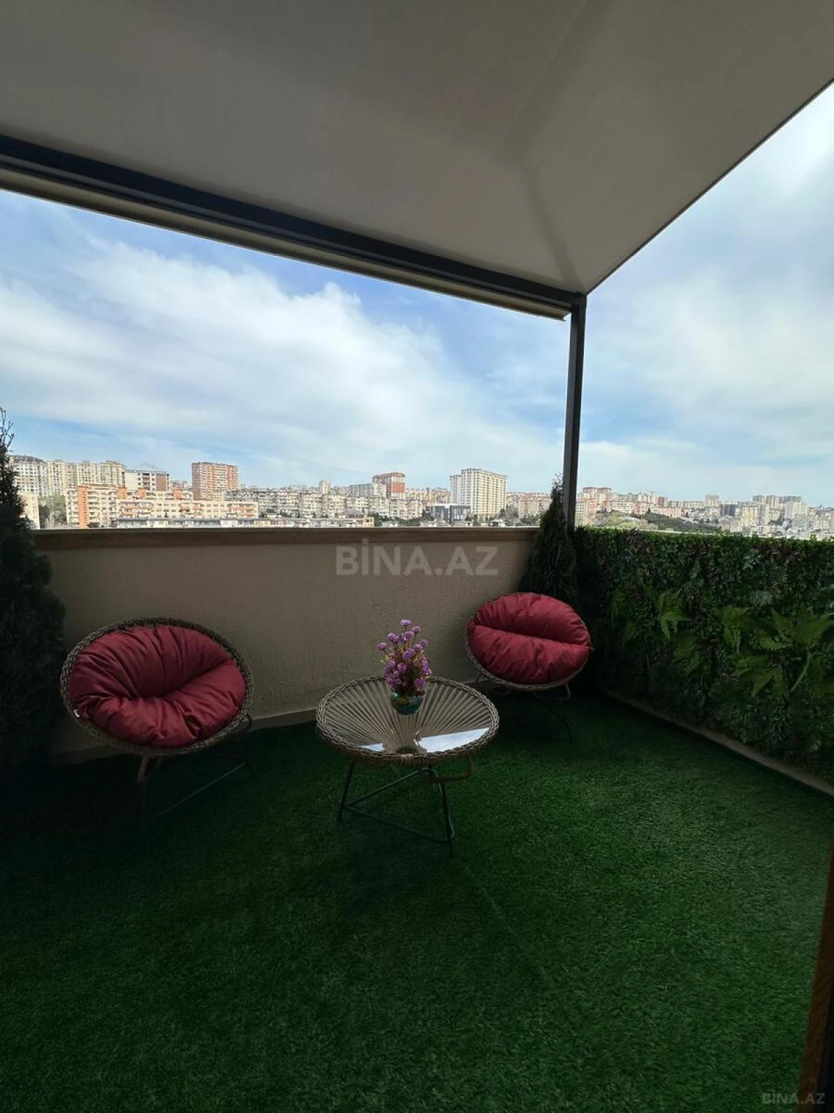 Satılır 3 otaqlı mənzil 107 m²