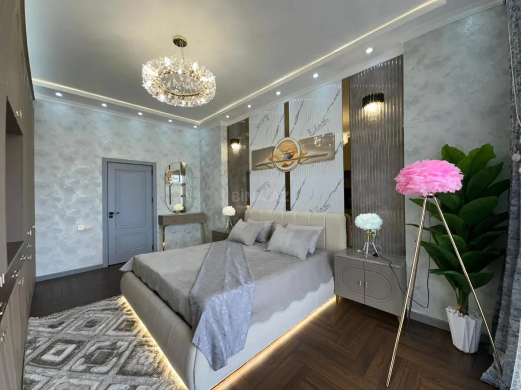 Satılır 3 otaqlı mənzil 107 m²