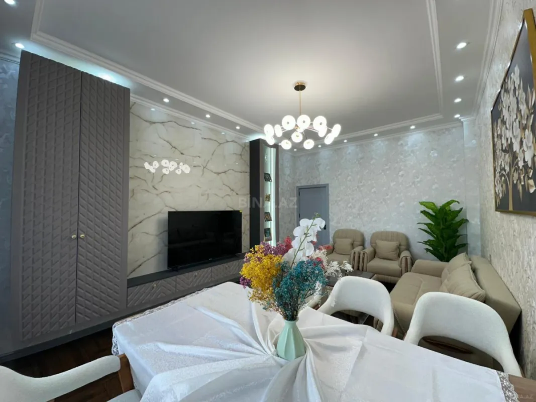 Satılır 3 otaqlı mənzil 107 m²