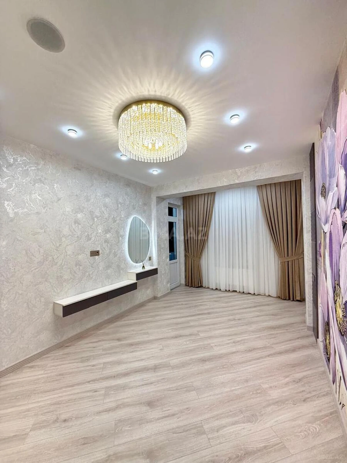 Satılır 3 otaqlı mənzil 110 m²