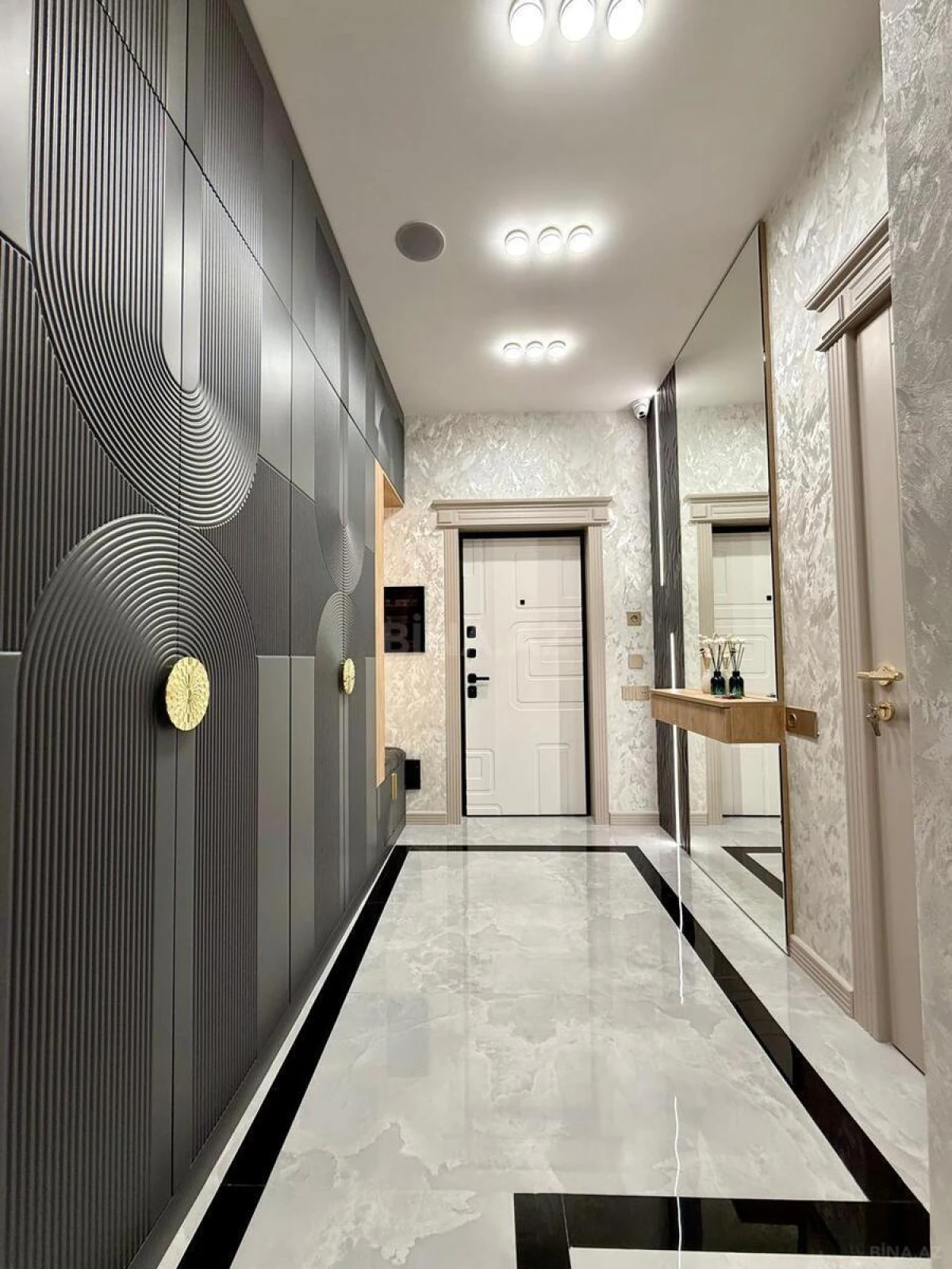 Satılır 3 otaqlı mənzil 110 m²