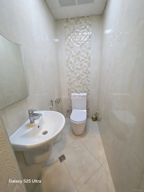 Satılır 3 otaqlı mənzil 135 m²