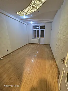 Satılır 3 otaqlı mənzil 135 m²