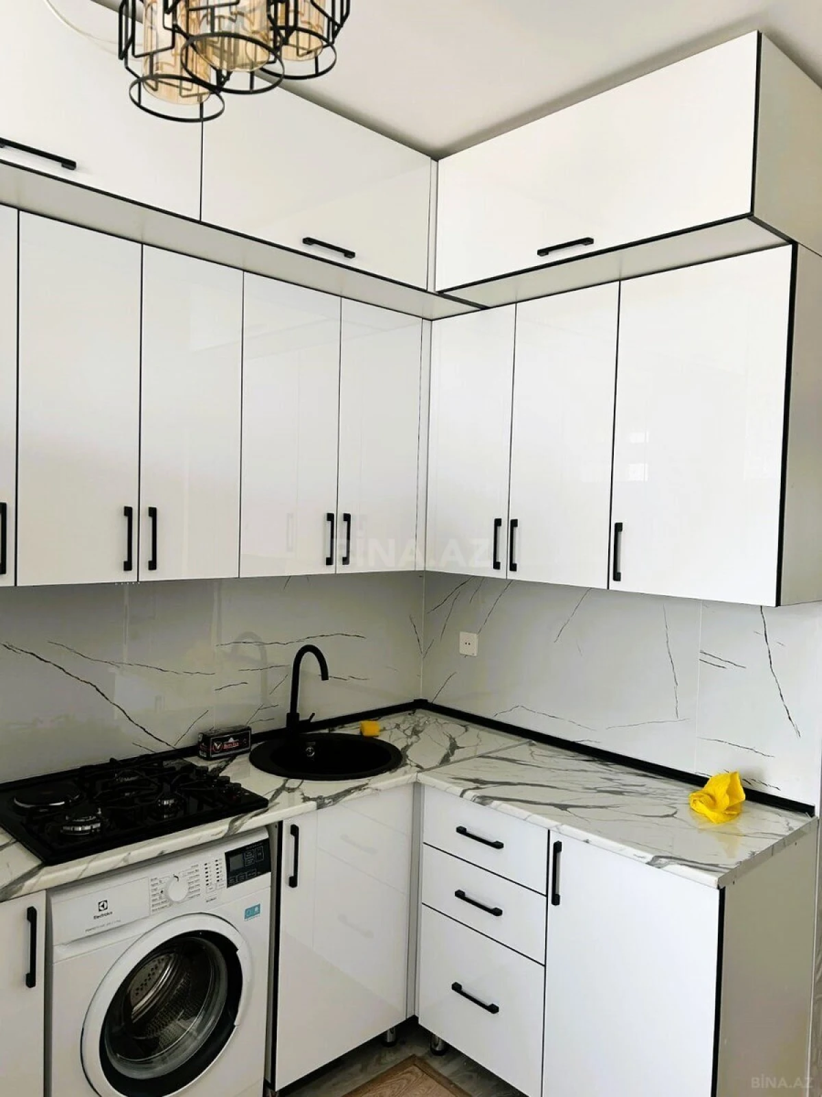 Kirayə verilir 2 otaqlı mənzil 80 m²