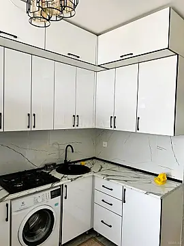 Kirayə verilir 2 otaqlı mənzil 80 m²