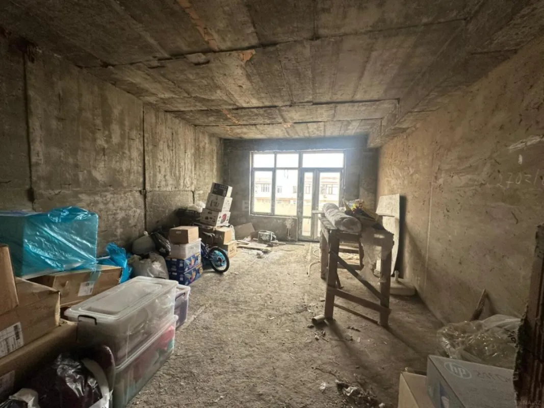 Satılır 3 otaqlı mənzil 140 m²