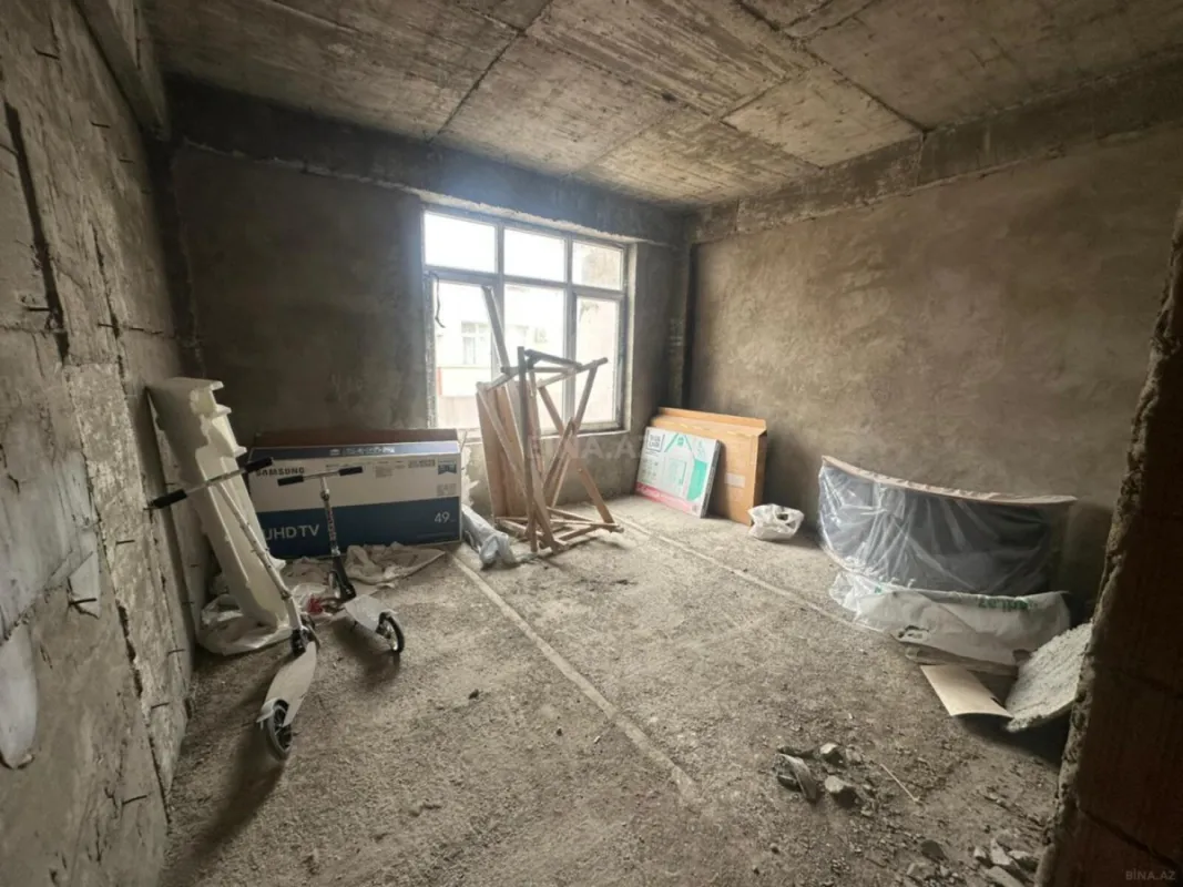 Satılır 3 otaqlı mənzil 140 m²