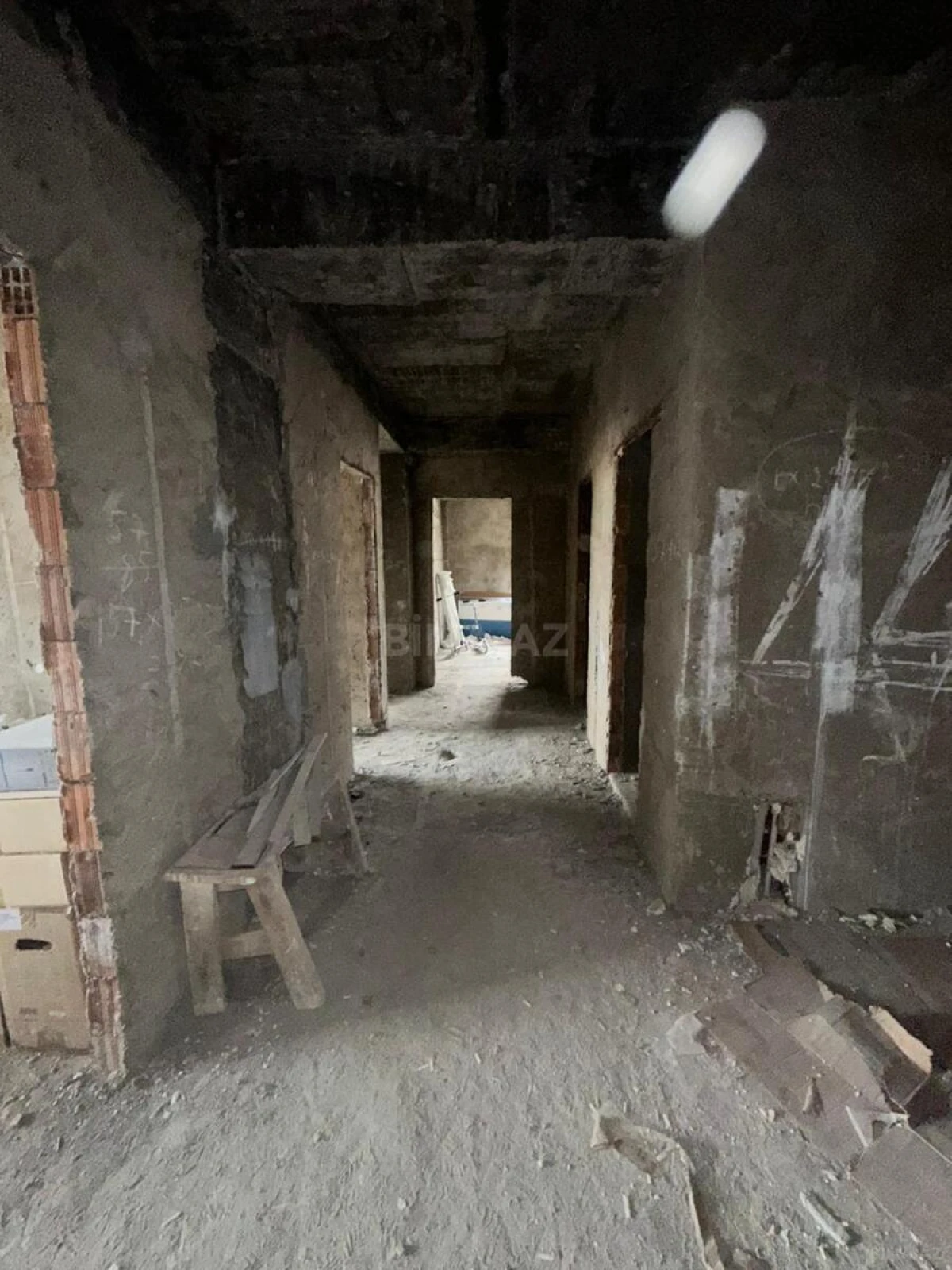 Satılır 3 otaqlı mənzil 140 m²