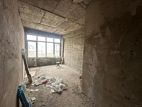 Satılır 3 otaqlı mənzil 140 m²