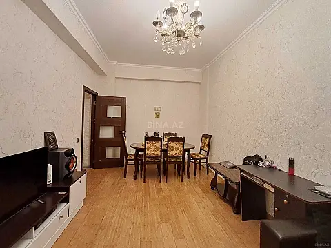Satılır 2 otaqlı mənzil 63 m²