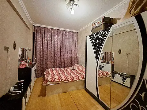 Satılır 2 otaqlı mənzil 63 m²
