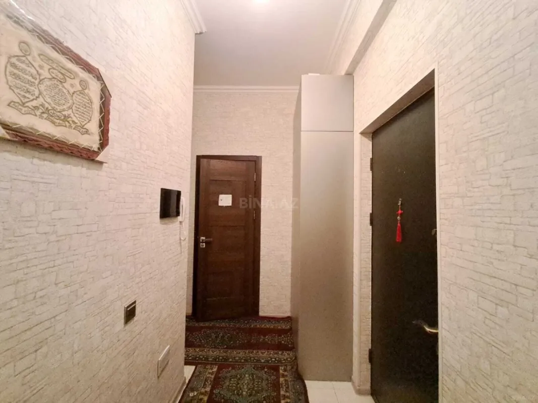 Satılır 2 otaqlı mənzil 63 m²