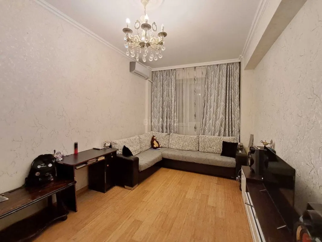 Satılır 2 otaqlı mənzil 63 m²