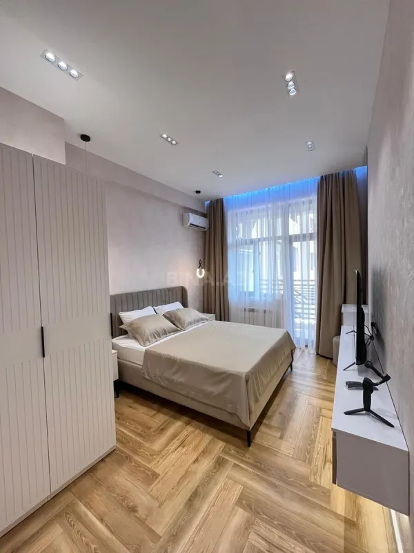 Kirayə verilir 2 otaqlı mənzil 70 m²