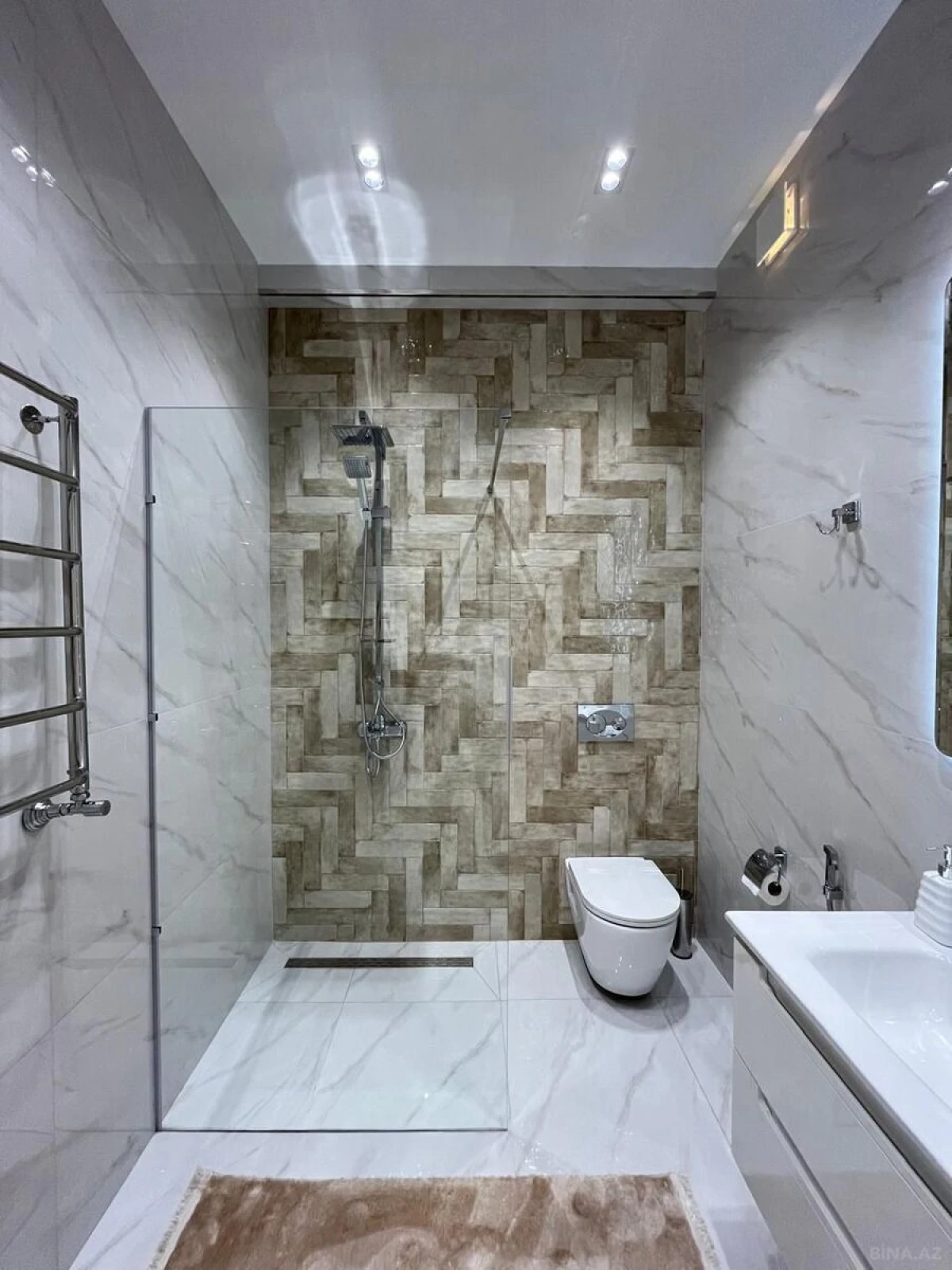 Kirayə verilir 2 otaqlı mənzil 70 m²