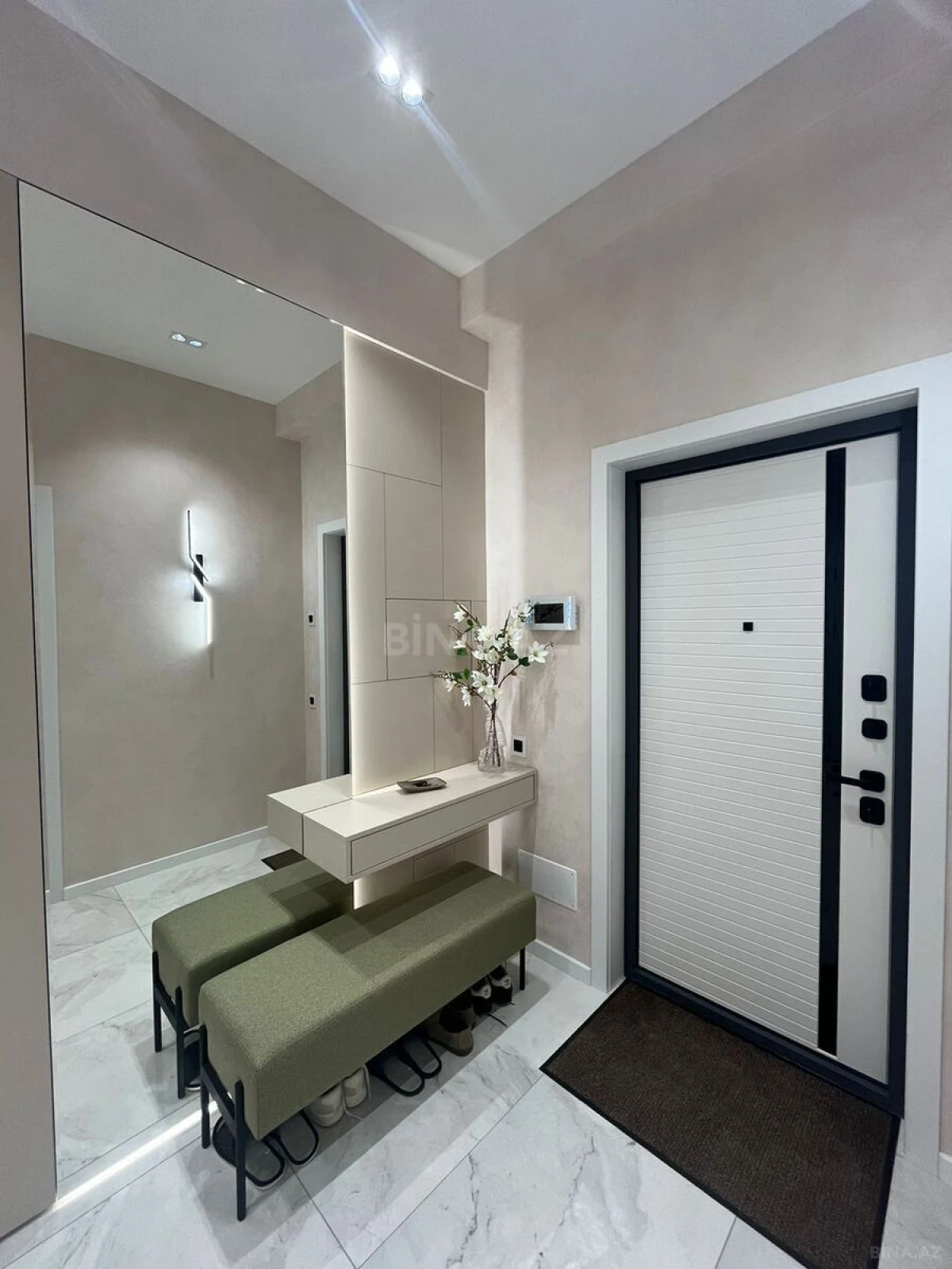 Kirayə verilir 2 otaqlı mənzil 70 m²